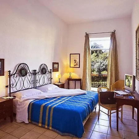 Maria Porto 3*