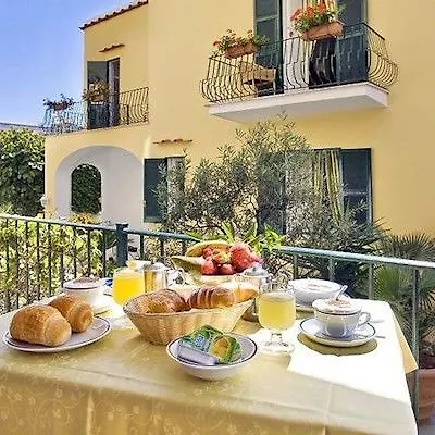 Maria Ischia